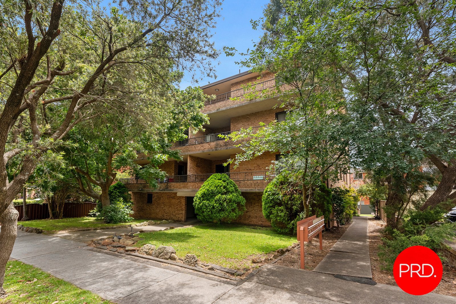 9/2-4 Mill Street CARLTON 8