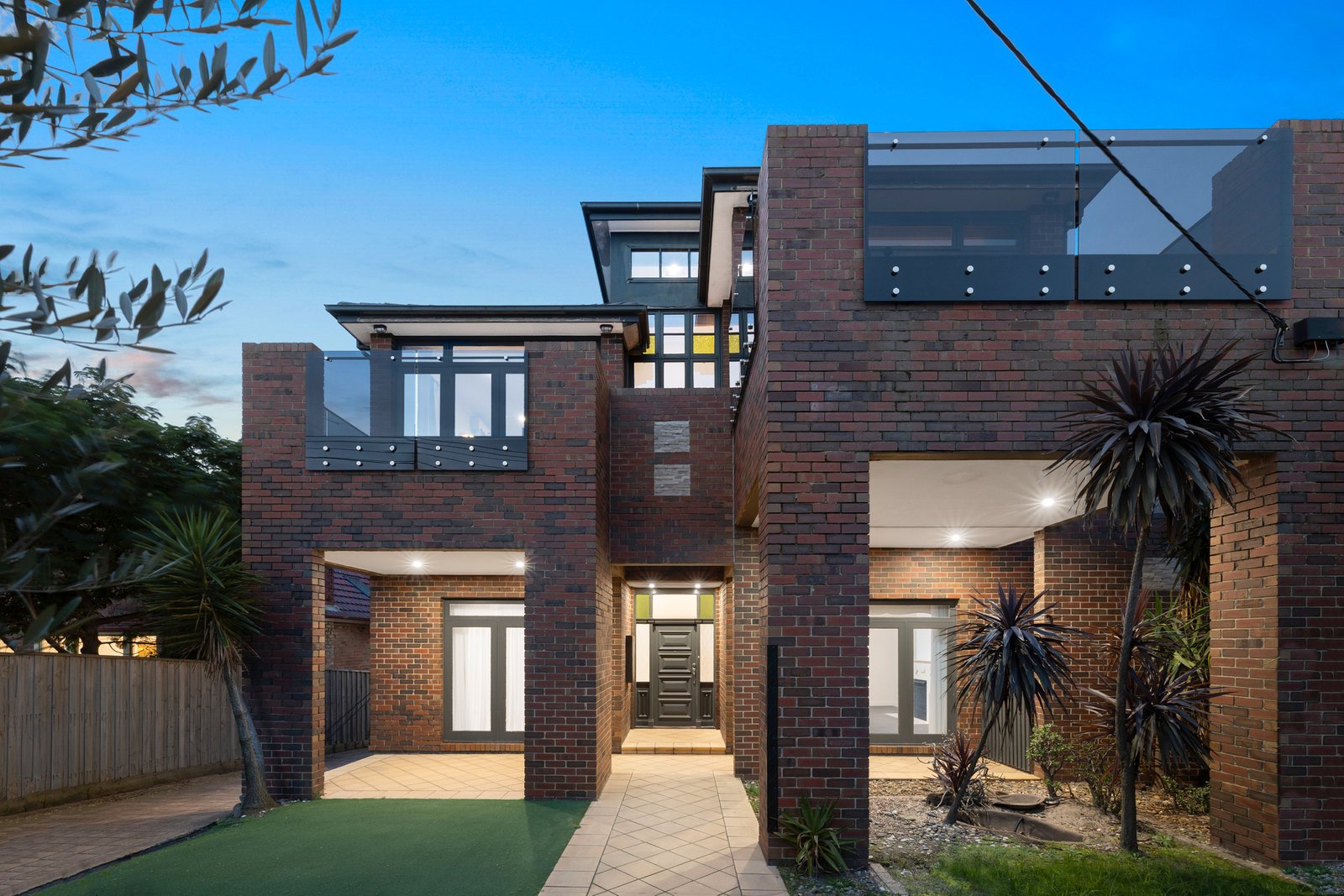 Gallery: 92 Beach Road