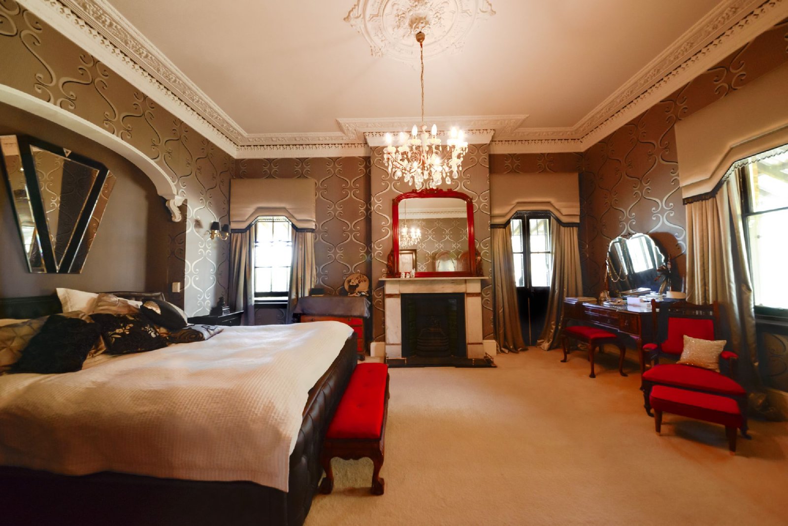 92 Belmore Road LORN 19