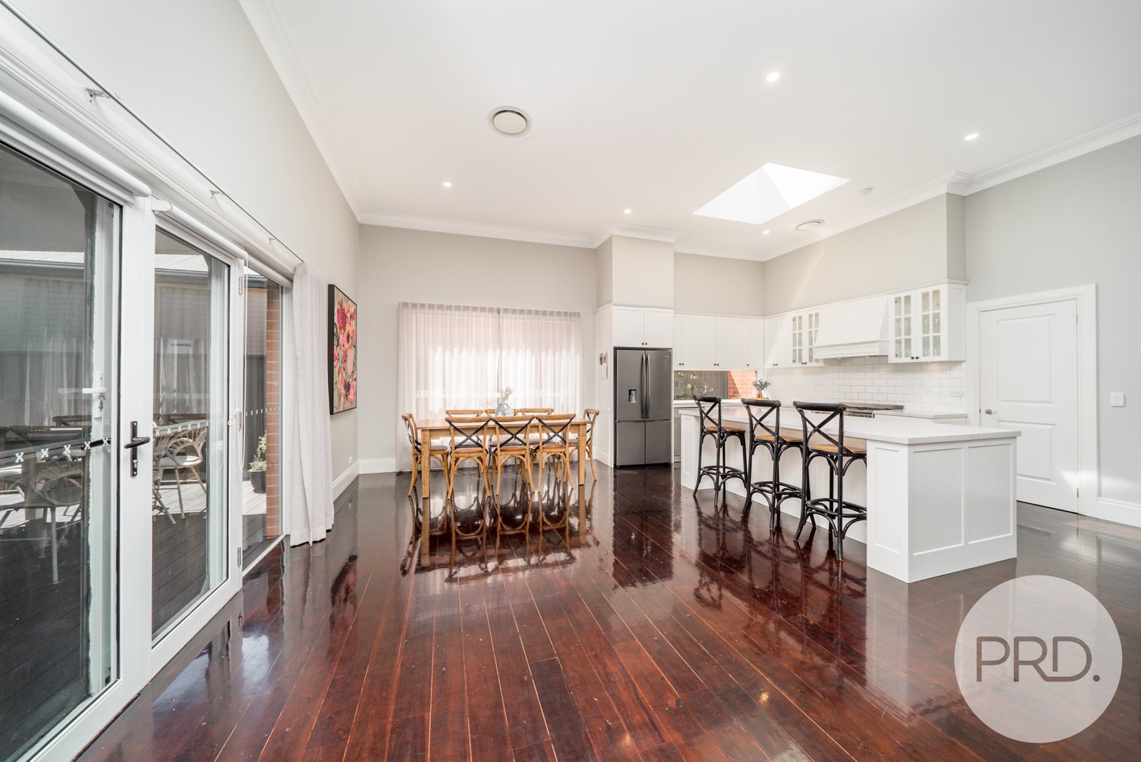 92 Best Street WAGGA WAGGA 9