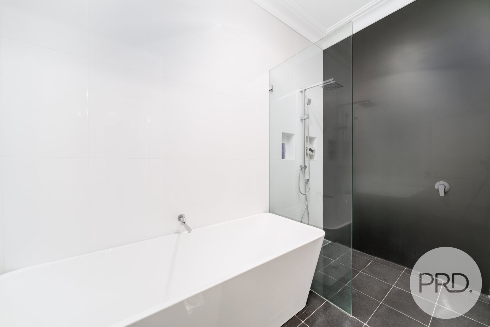 92 Best Street WAGGA WAGGA 14