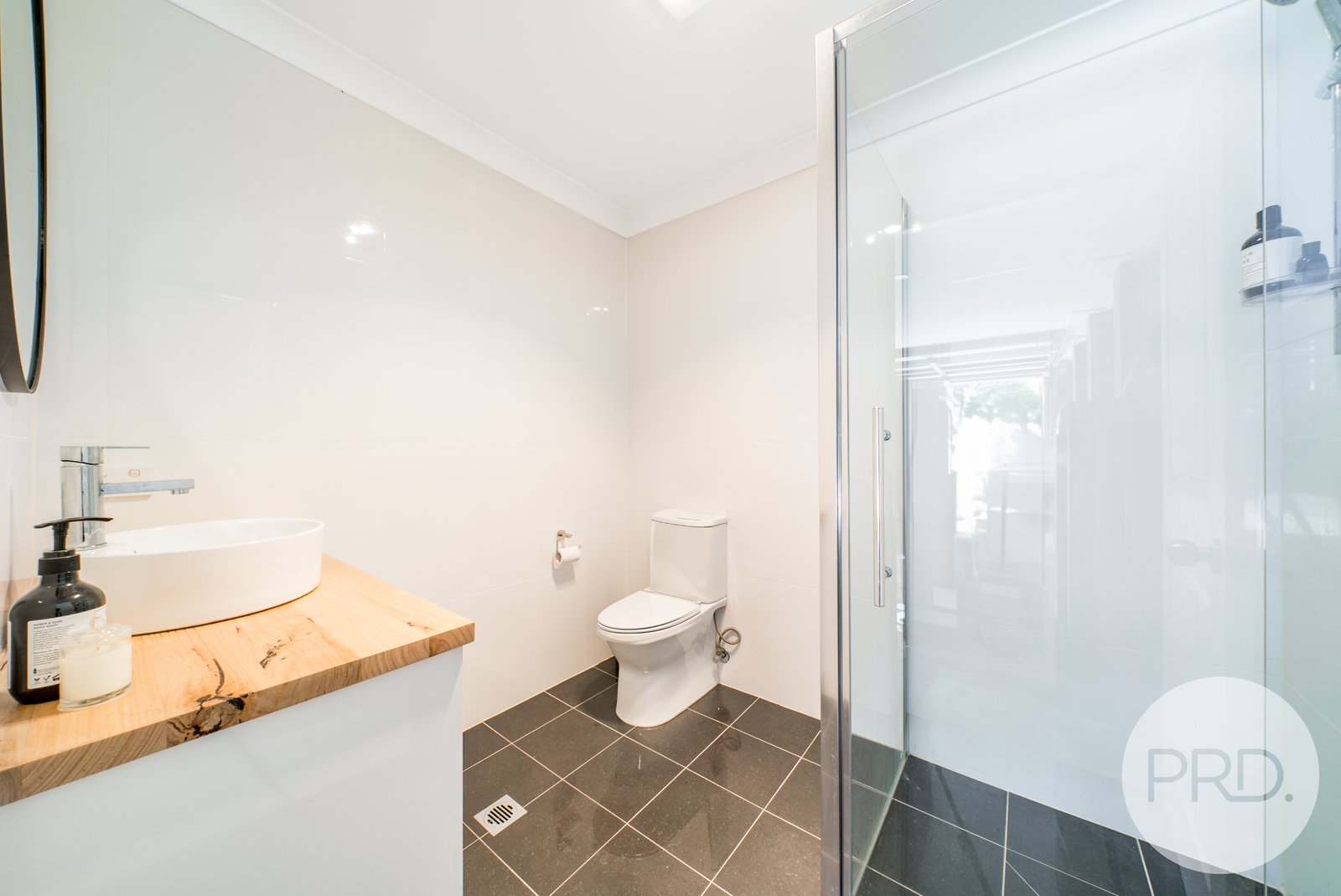 92 Best Street WAGGA WAGGA 18