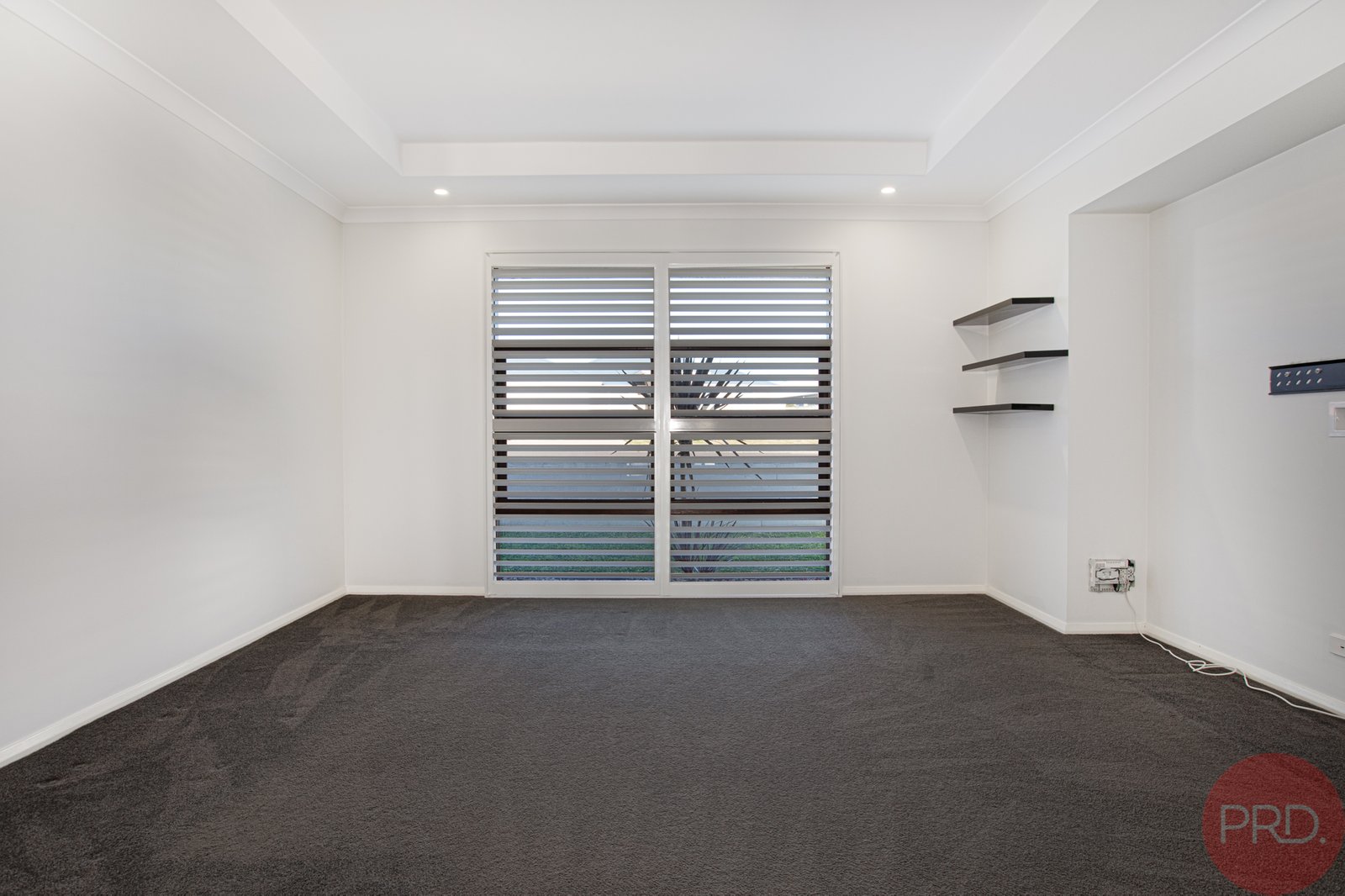 92 Canterbury Drive RAWORTH 8