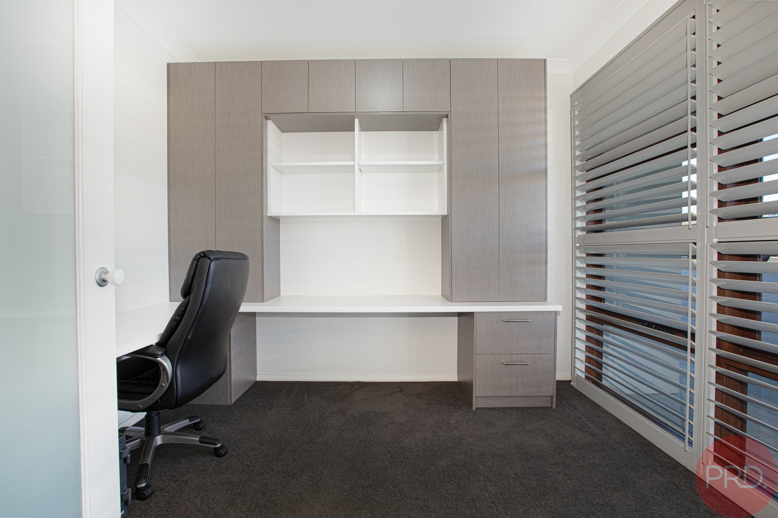 92 Canterbury Drive RAWORTH 9