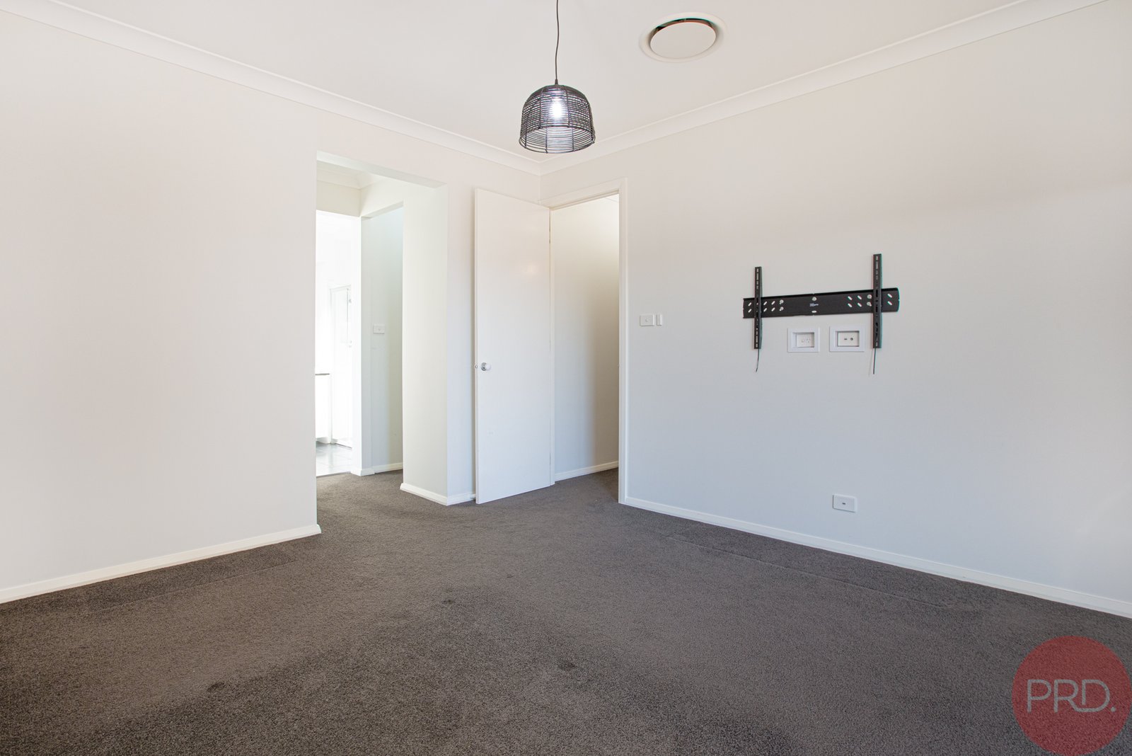 92 Canterbury Drive RAWORTH 11
