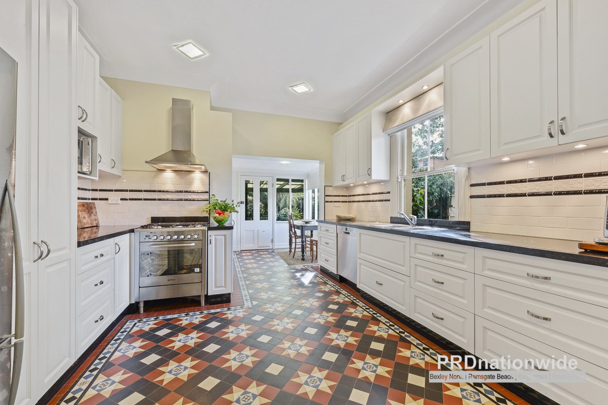 92 Carlton Parade CARLTON 9