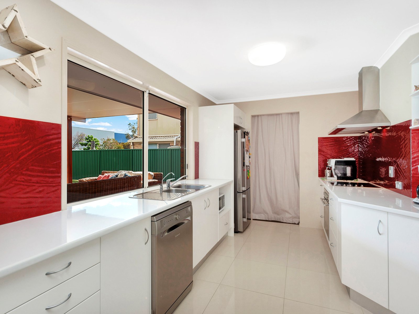 92 Cassowary Drive BURLEIGH WATERS 4