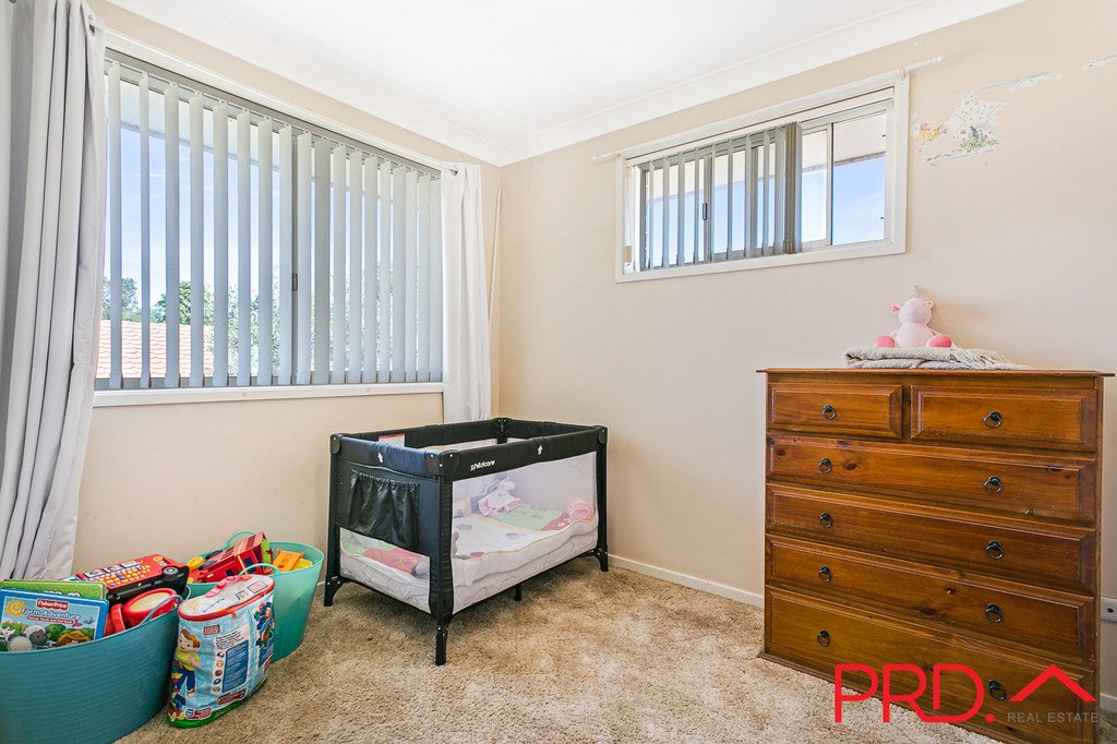 92 Edward Street TAMWORTH 12