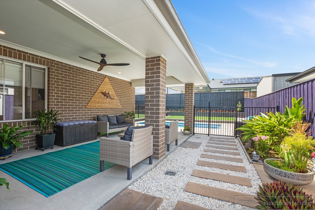92 Emperor Parade CHISHOLM 14