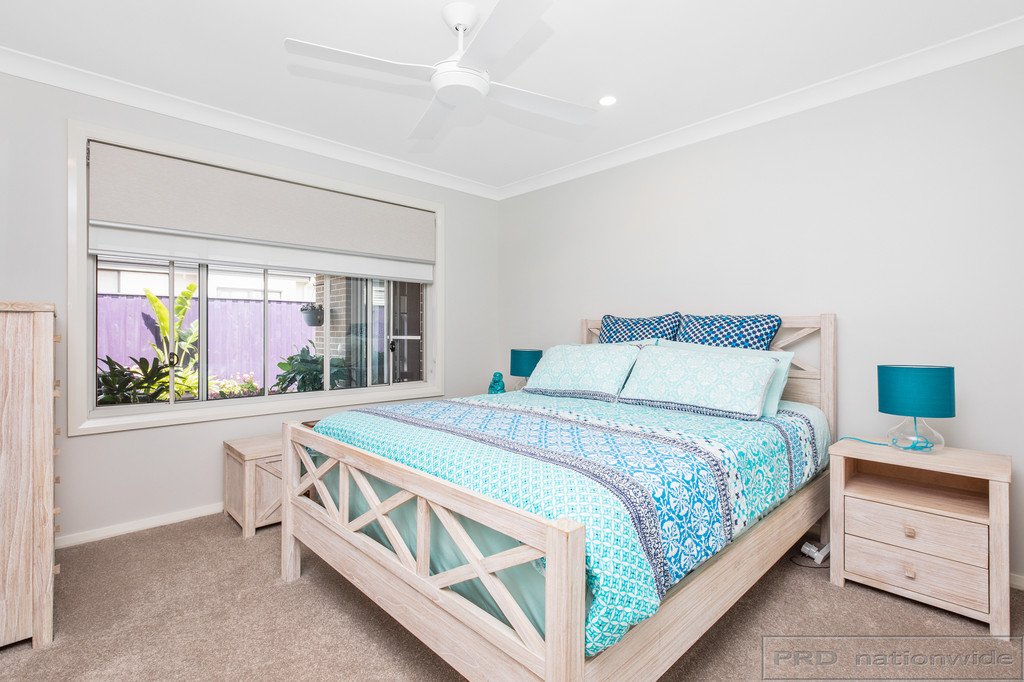 92 Emperor Parade CHISHOLM 21