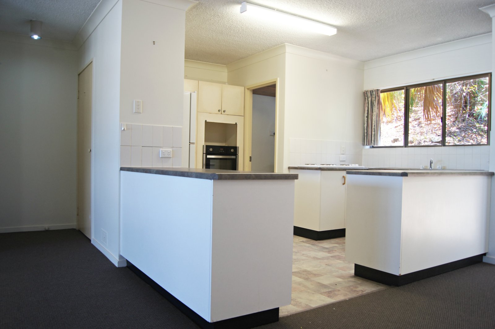 9/2 Eshelby Drive CANNONVALE 11
