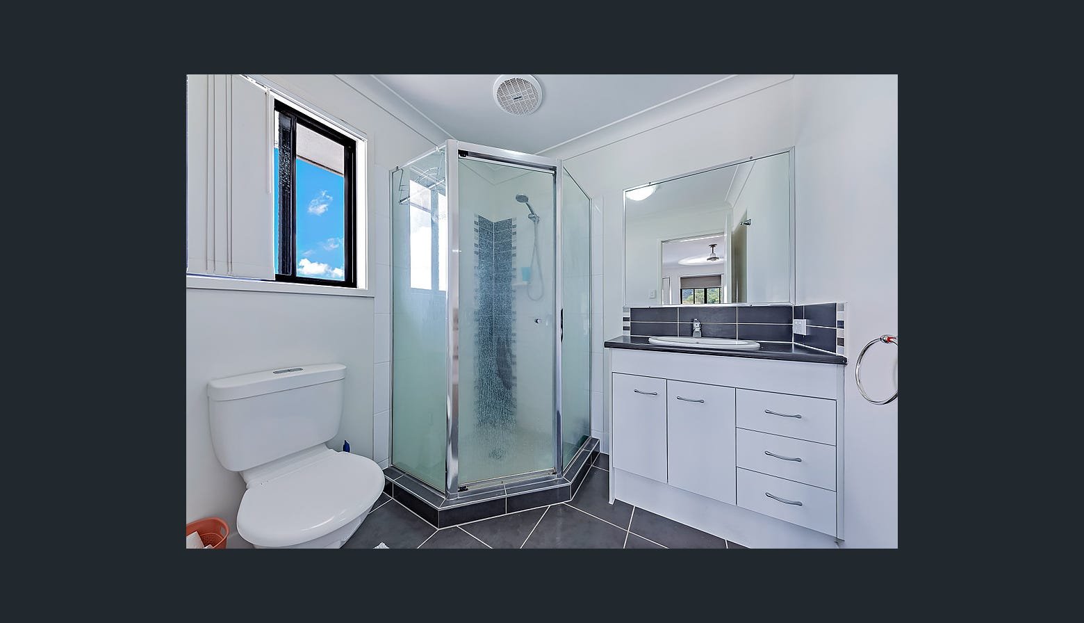 92 Fairweather Road CANNONVALE 9