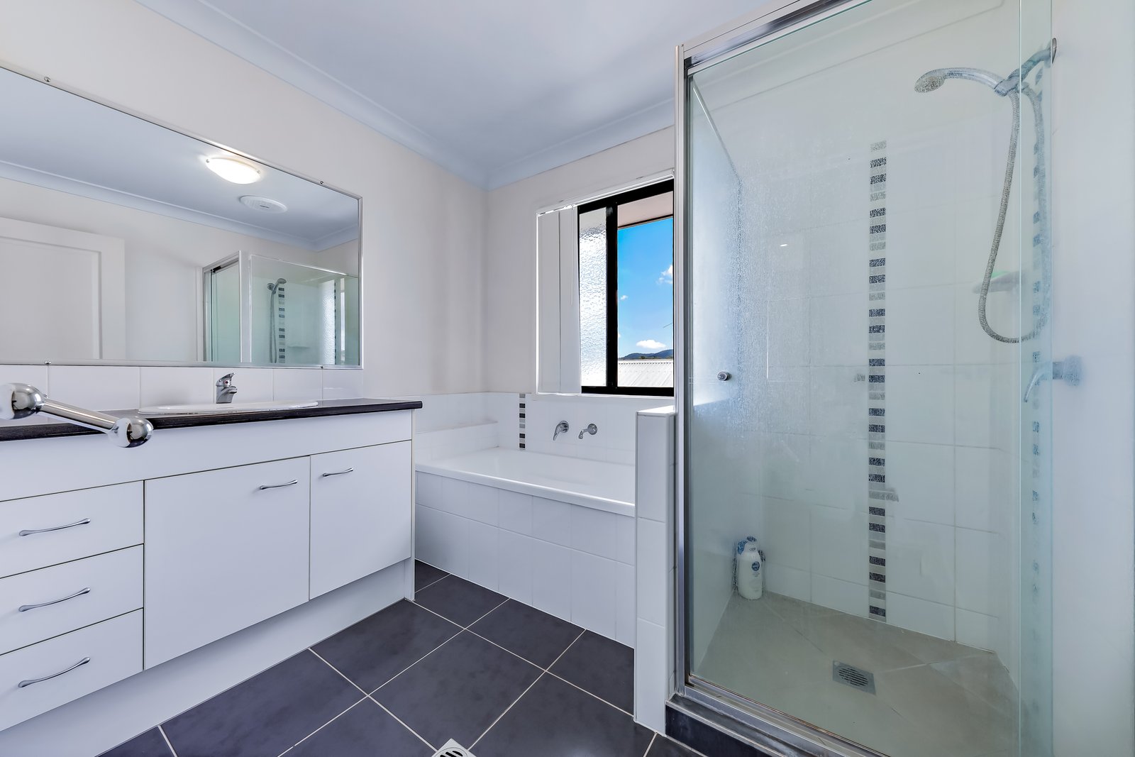 92 Fairweather Road CANNONVALE 5