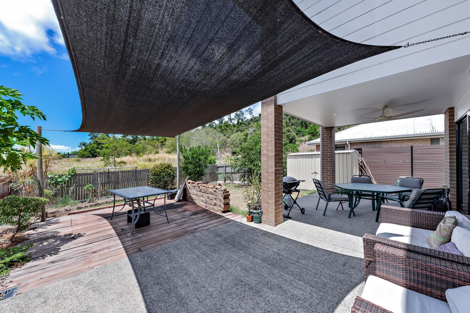 92 Fairweather Road CANNONVALE 11