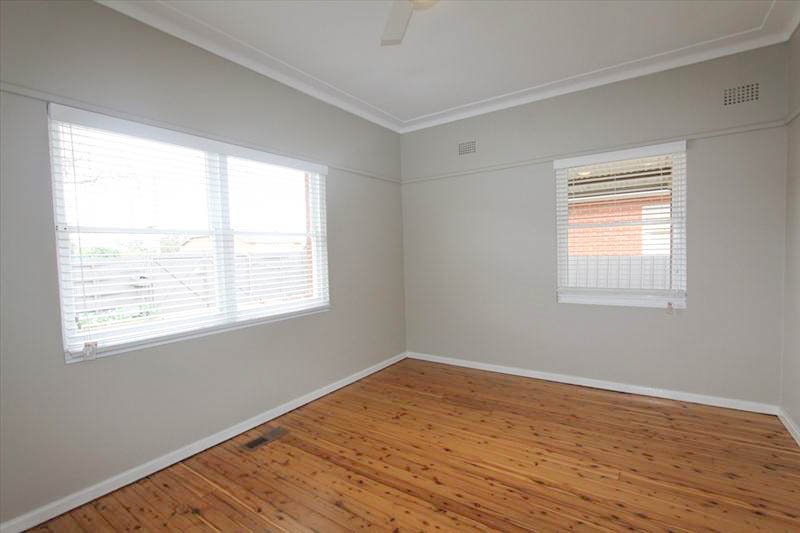 92 Fernleigh Road MOUNT AUSTIN 4