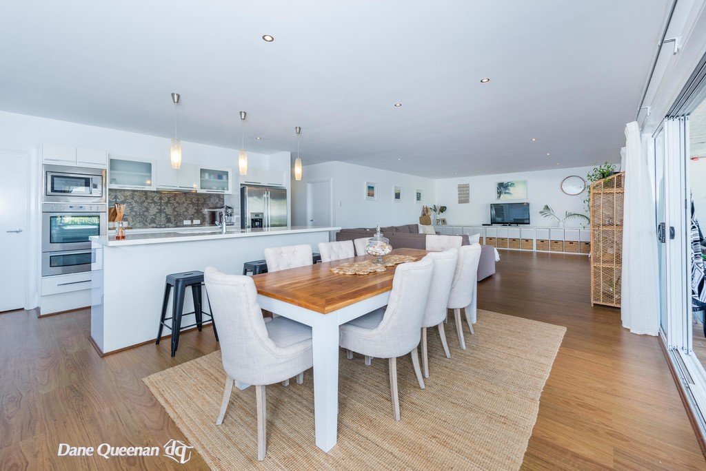 92 Foreshore Drive SALAMANDER BAY 4