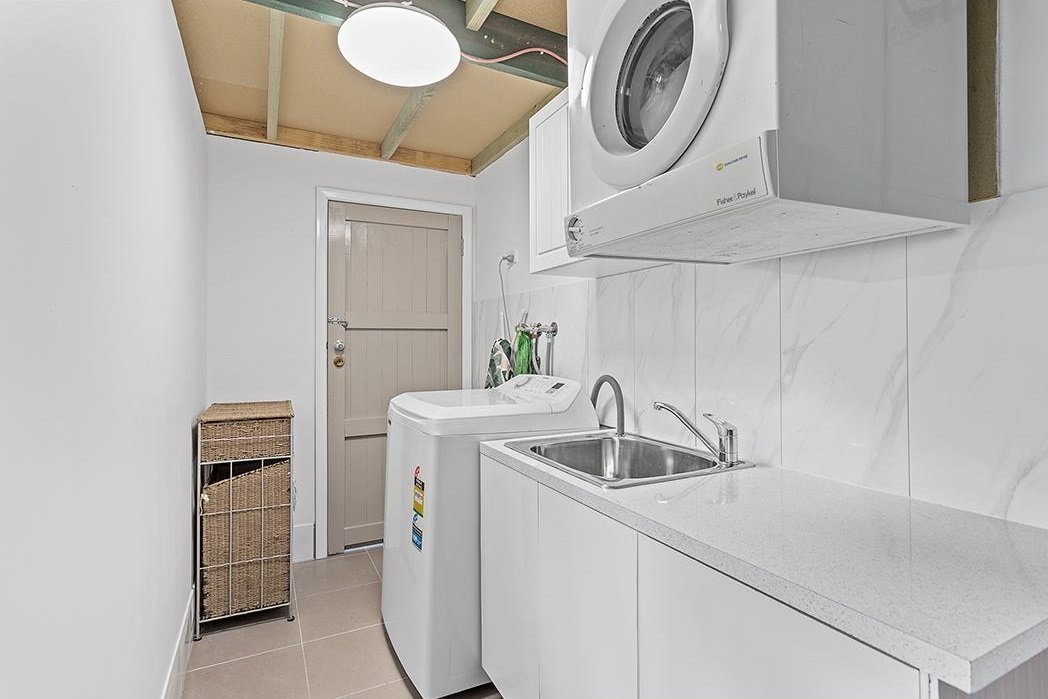 92 Gould Drive LEMON TREE PASSAGE 15