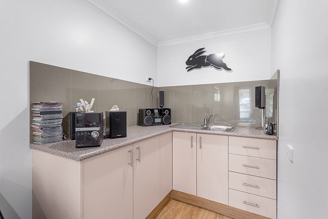 92 Gould Drive LEMON TREE PASSAGE 16