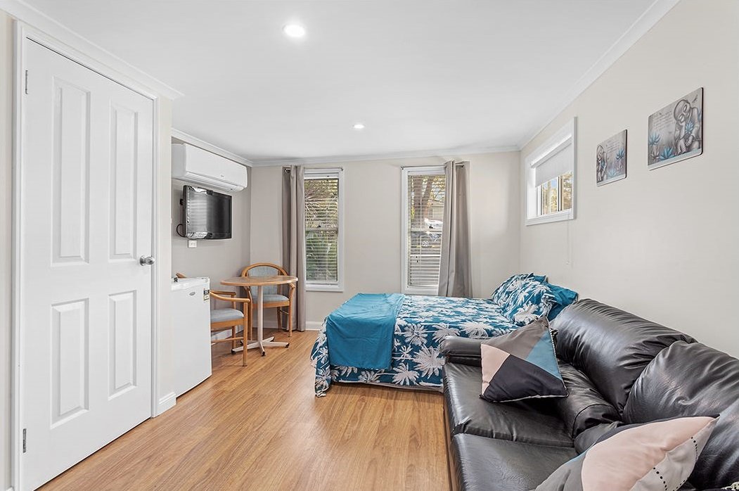 92 Gould Drive LEMON TREE PASSAGE 17