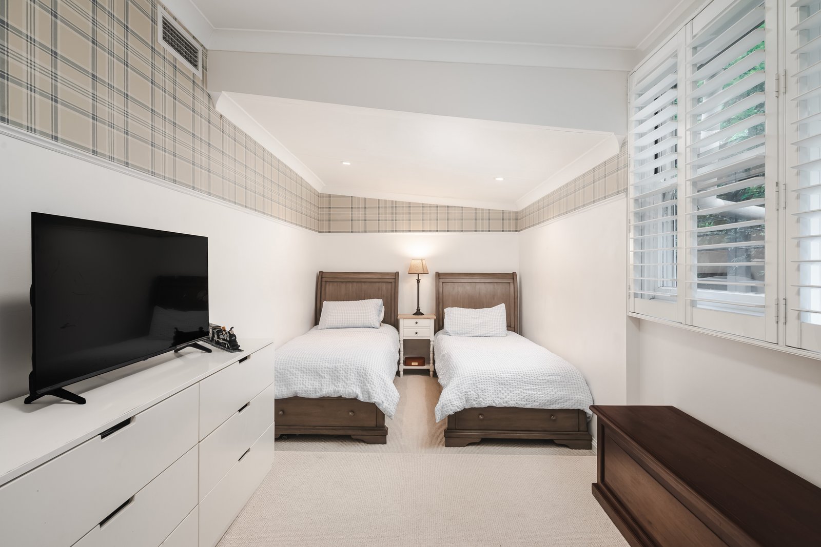 92 High Street MORPETH 12