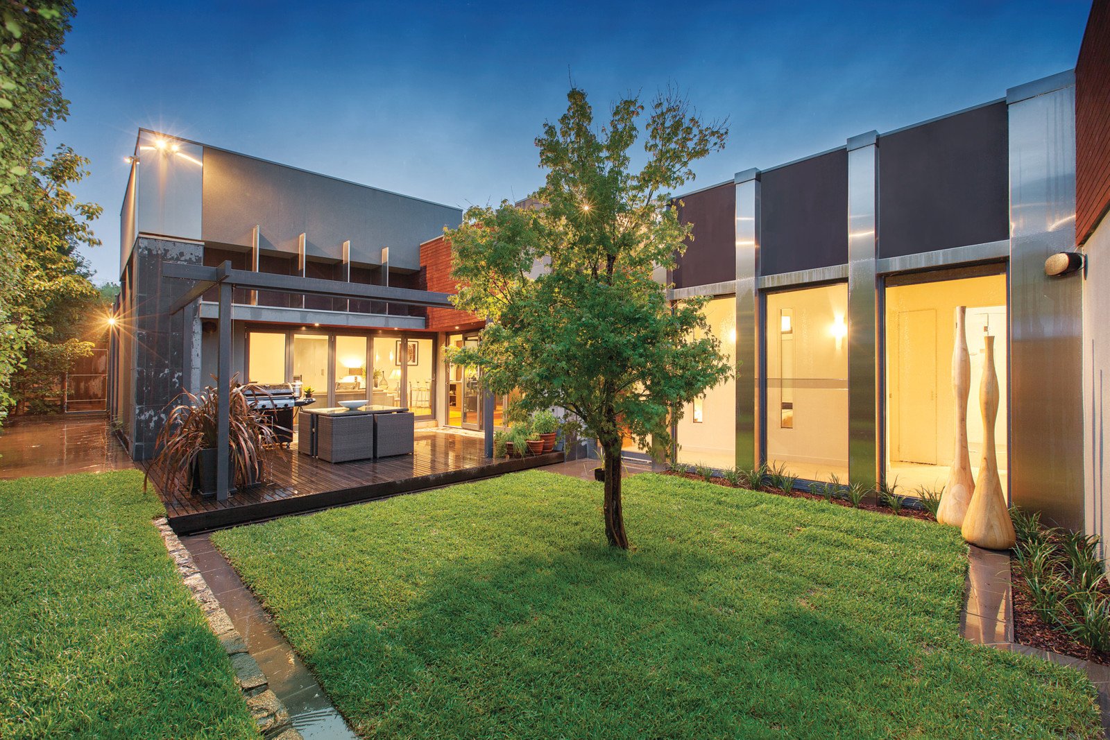 92 Highfield Road, Canterbury, VIC