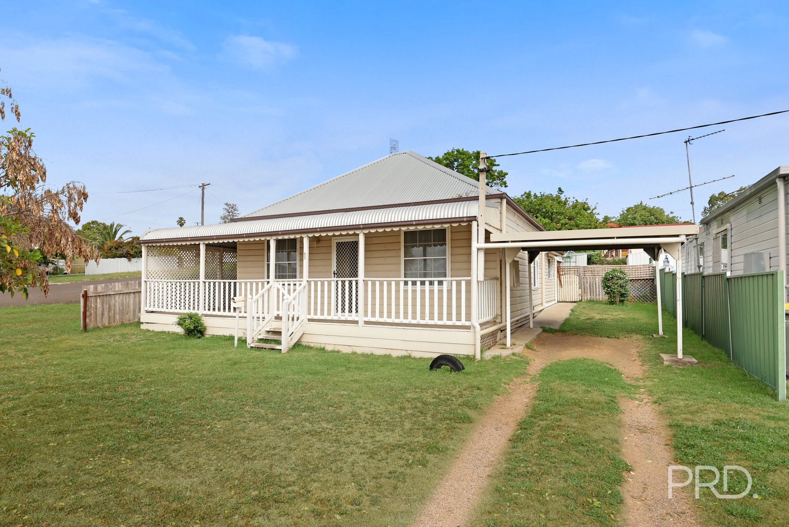 92 Hill Street QUIRINDI 2