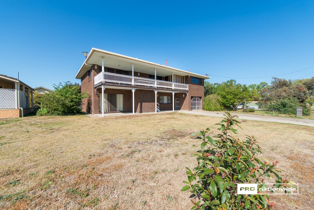 92 Kent Street TAMWORTH 2
