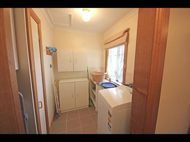 92 Lansdowne Crescent WEST HOBART 13