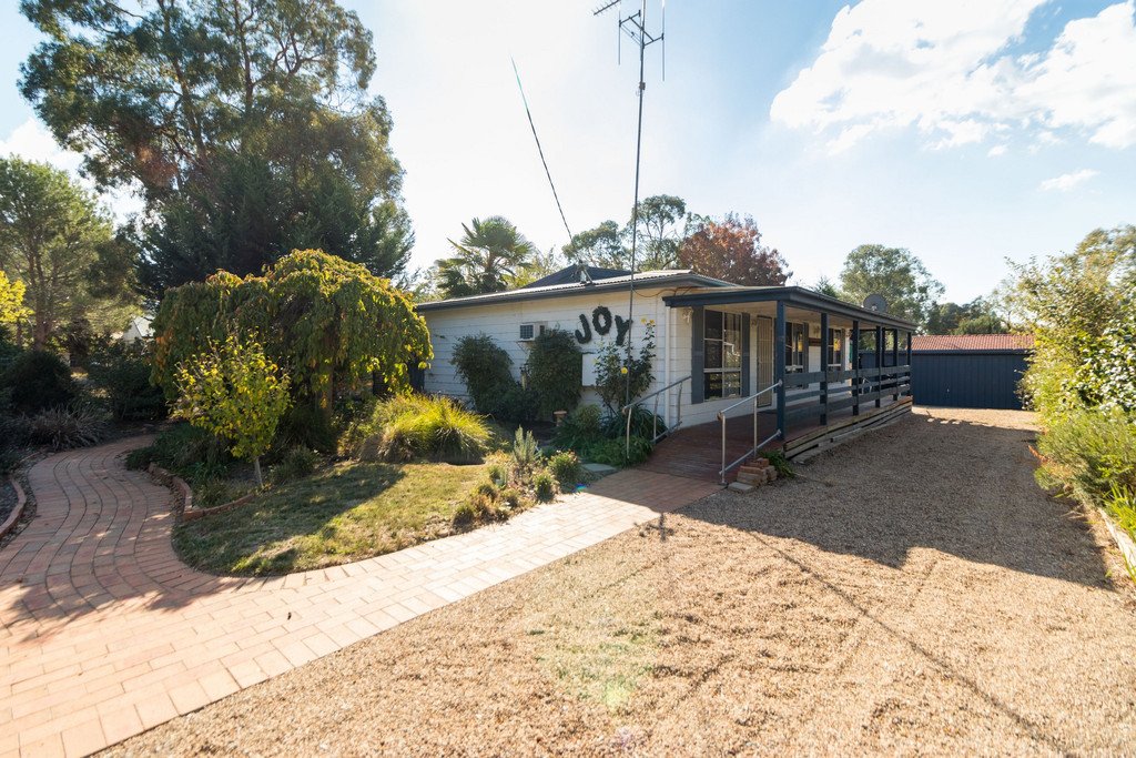 92 Malbon Street BUNGENDORE 1