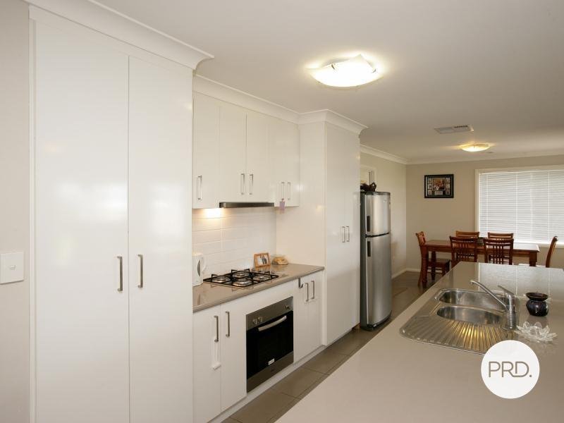 92 Mima Street GLENFIELD PARK 2