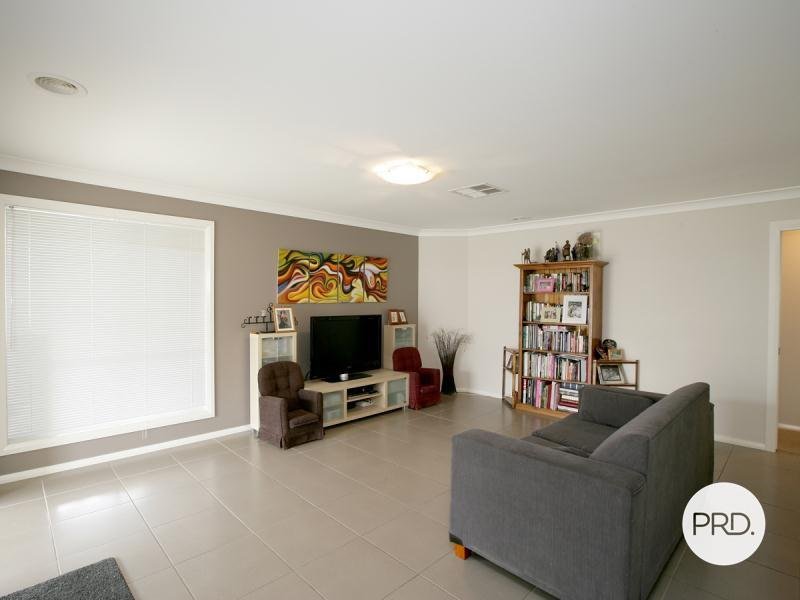 92 Mima Street GLENFIELD PARK 3