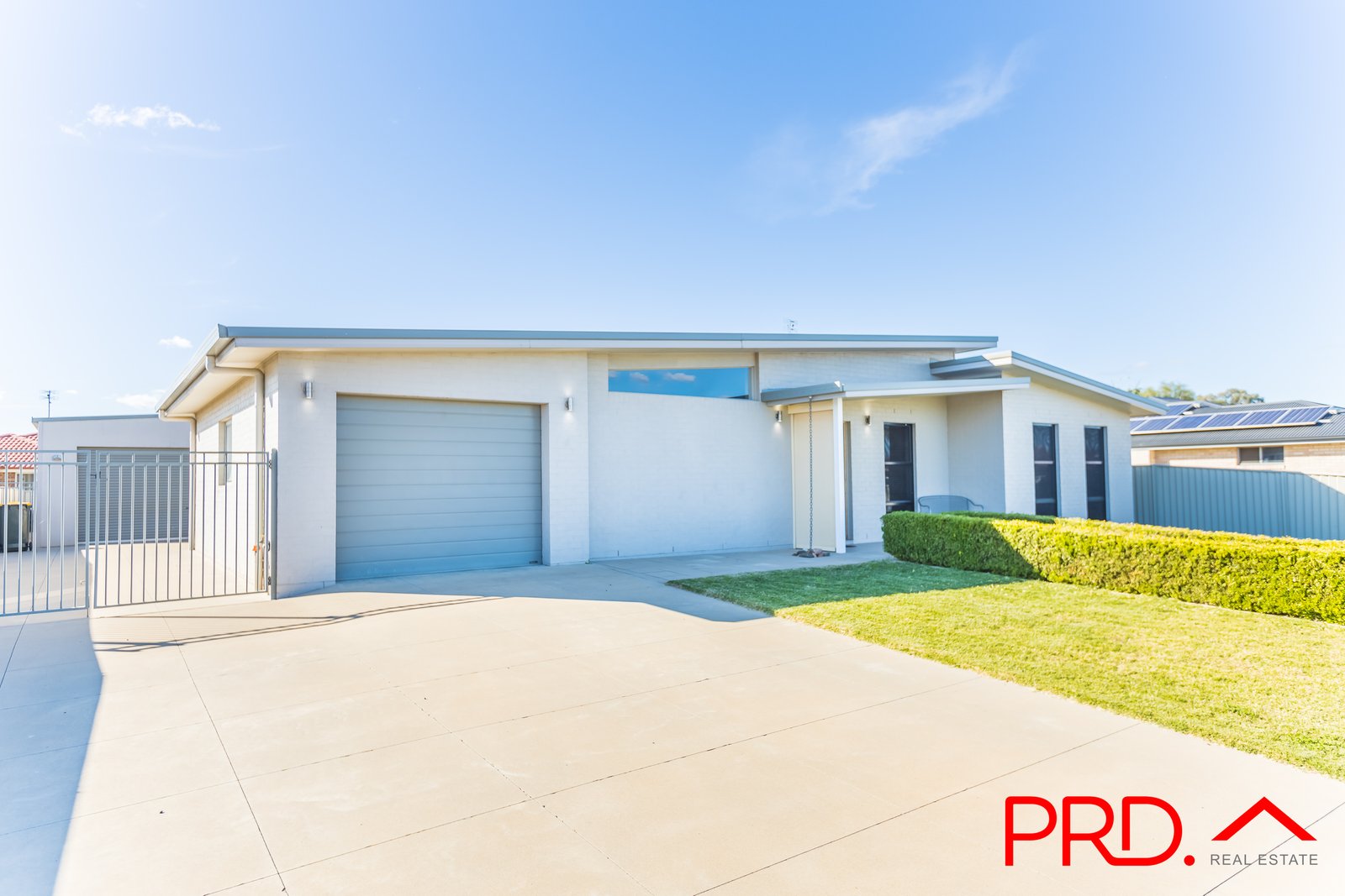 92 Mitchell Street TAMWORTH 2