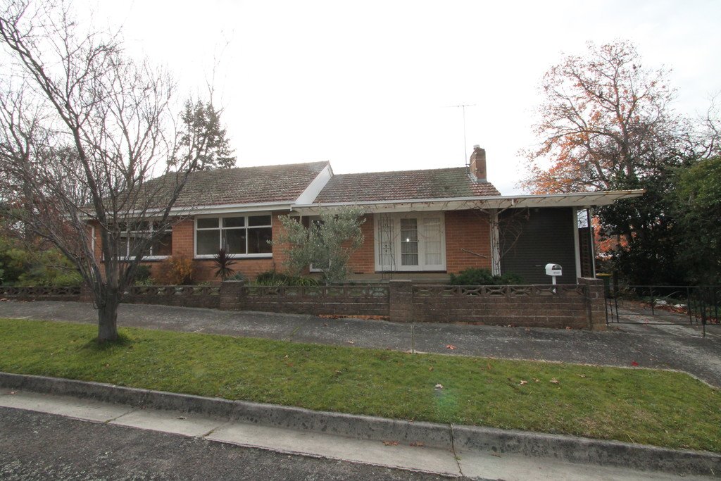 92 Napier Street CRESWICK 1