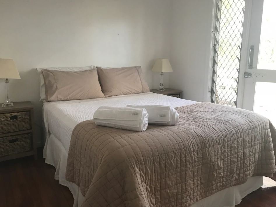 92 Ocean Parade BURLEIGH HEADS 9