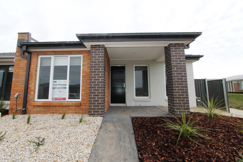 92 O'Shannassy Parade Lucas 1