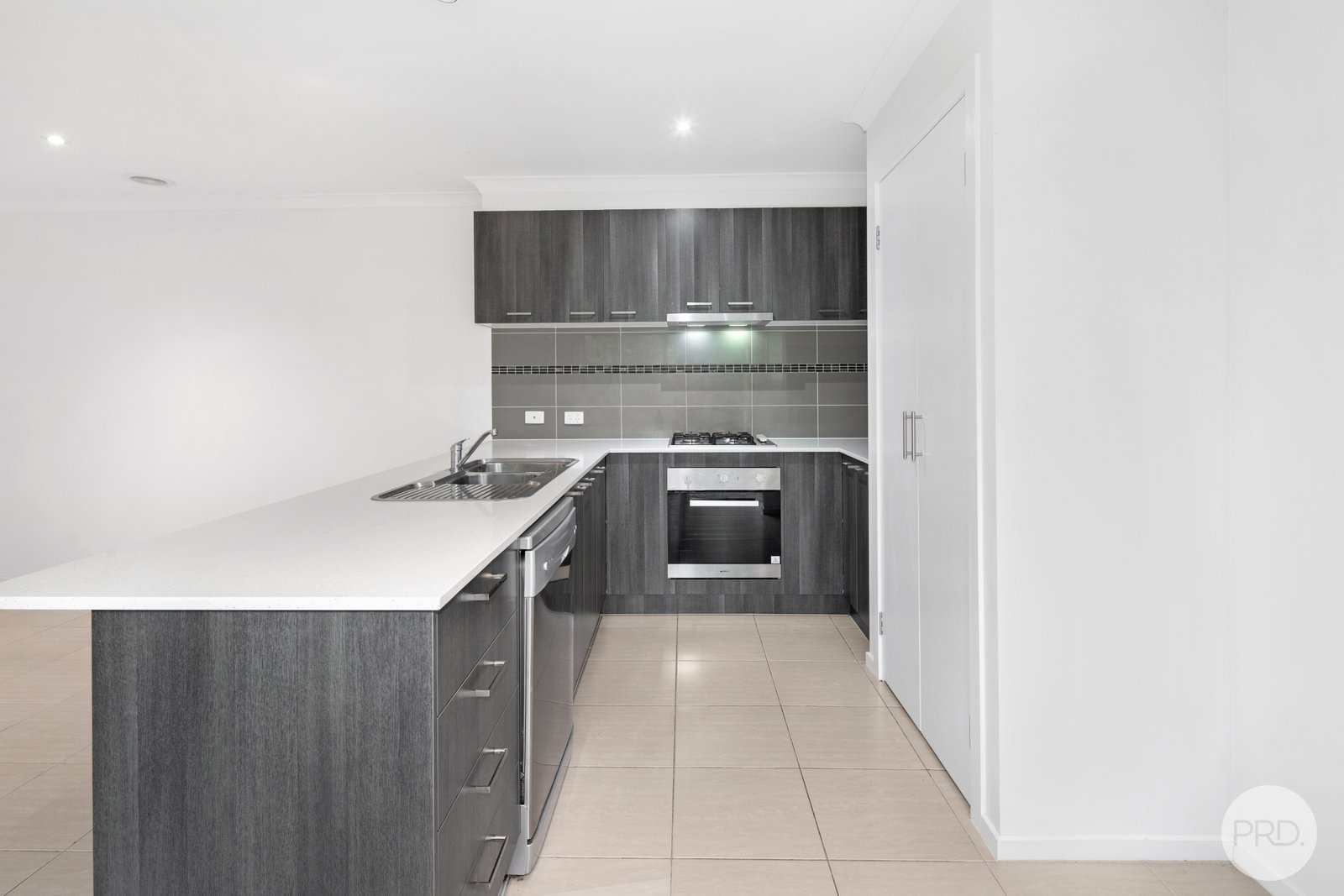 92 O'Shannassy Parade LUCAS 6