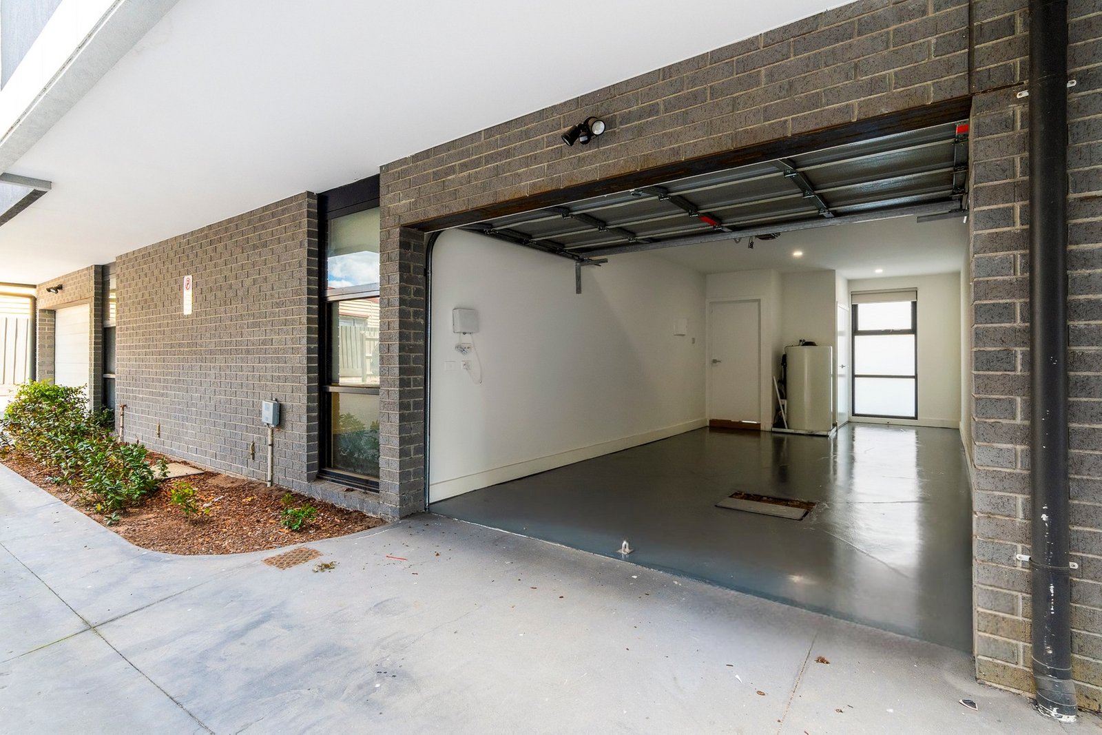 Real Estate and Property in 92 Queen Street, Reservoir, VIC