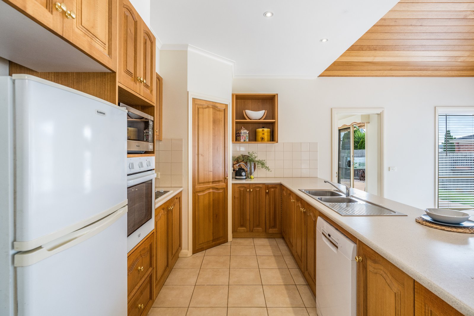Gallery: 92 Rossack Drive