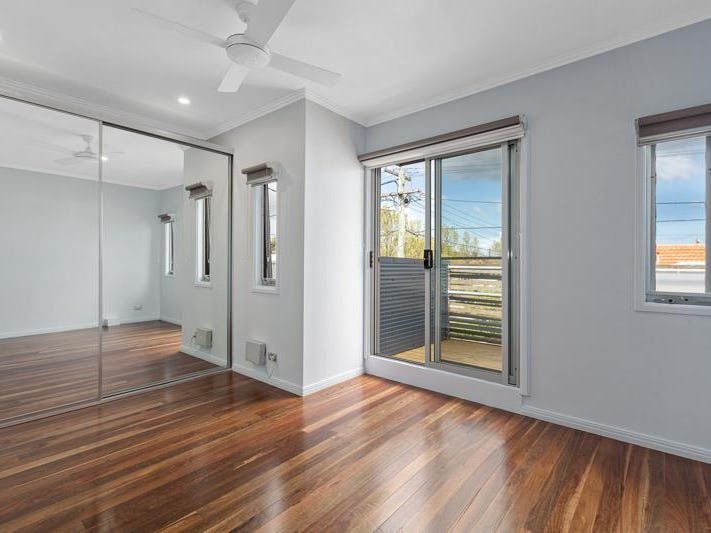 Gallery: 92 Station Road