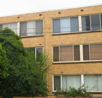 Photos: 9/2 Stenhouse Street