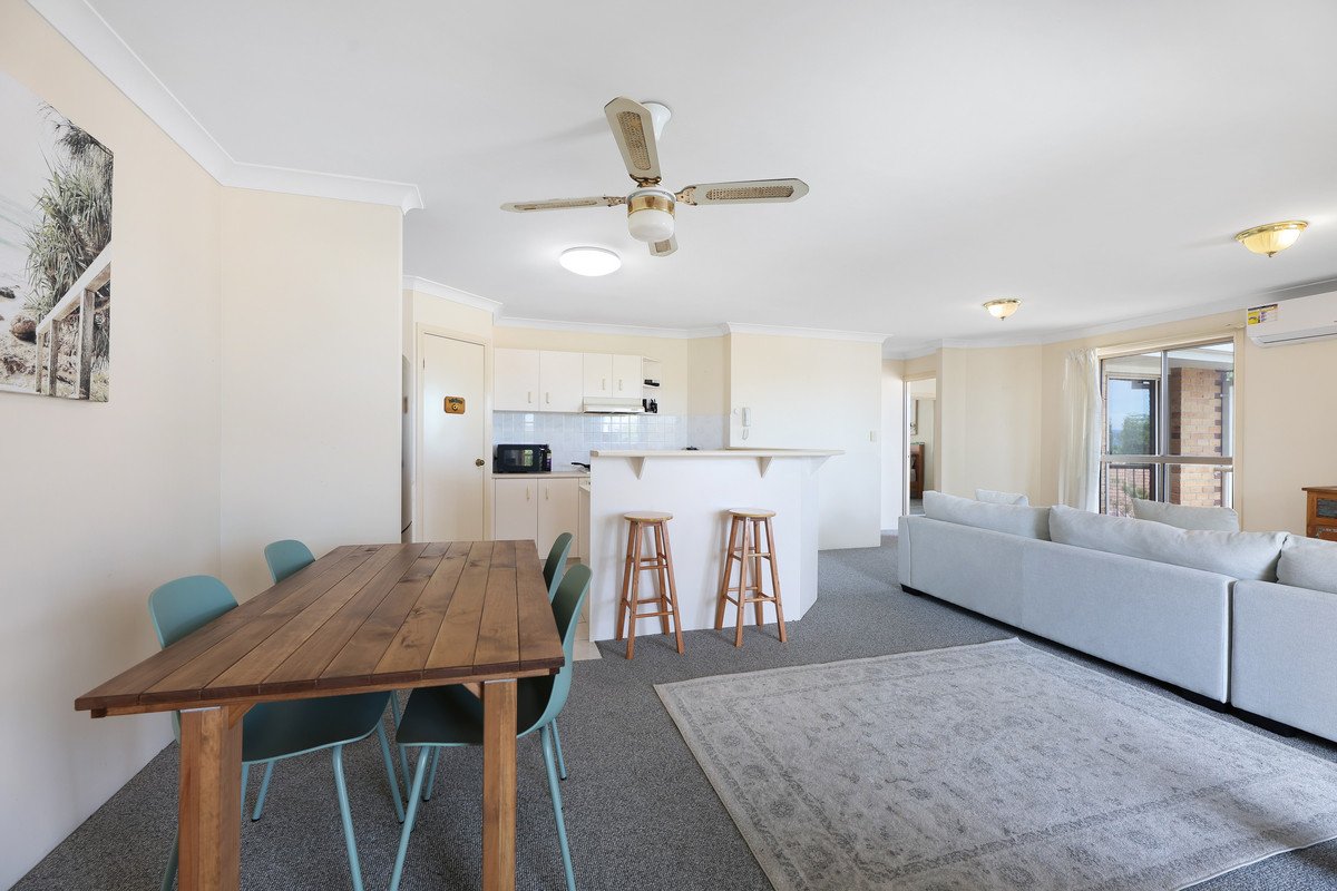 9/2 Stephens Street BURLEIGH HEADS 4
