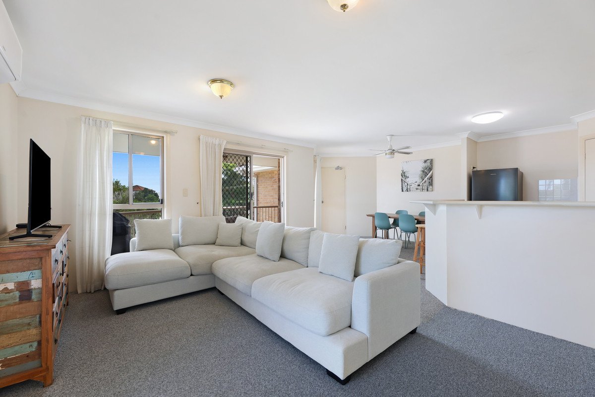 9/2 Stephens Street BURLEIGH HEADS 8