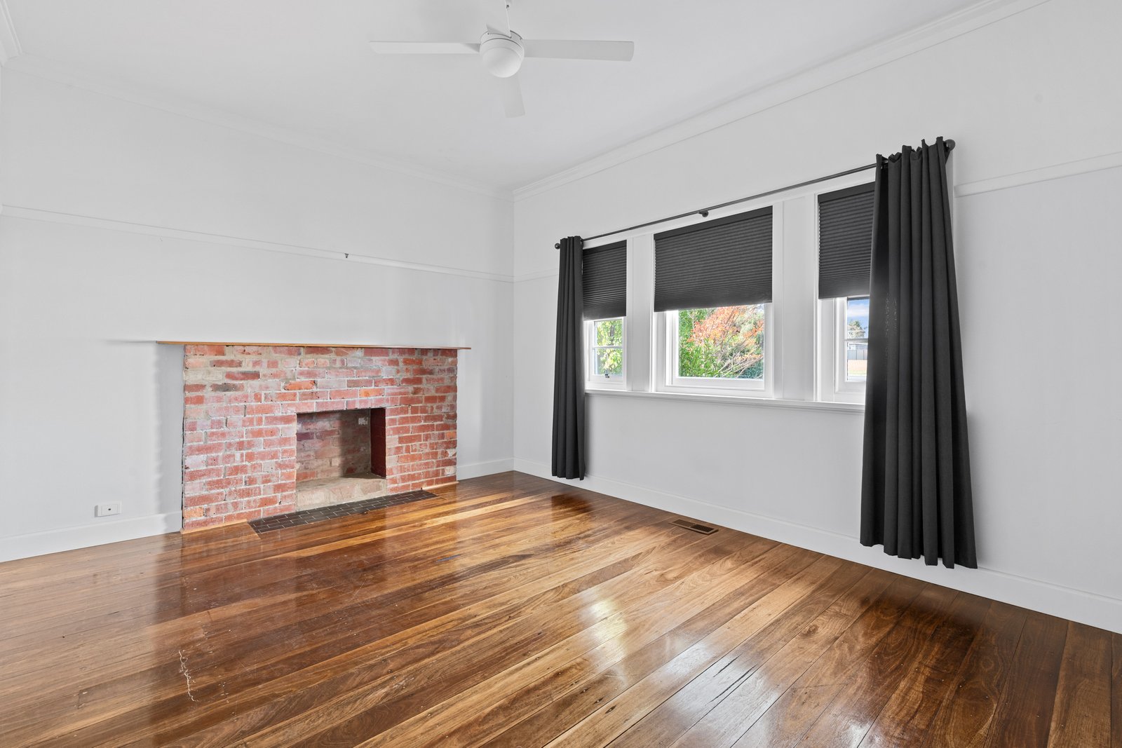 Gallery: 92 Sternberg St