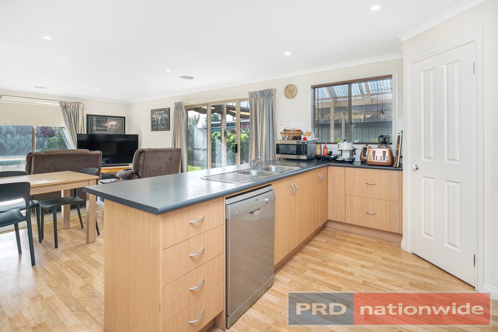92 Stirling Drive LAKE GARDENS 5
