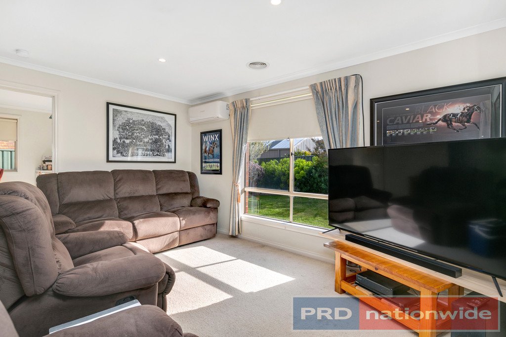92 Stirling Drive LAKE GARDENS 6