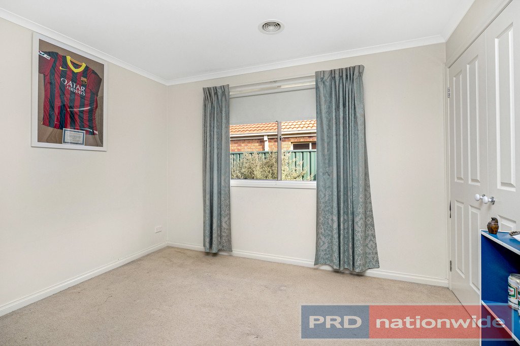 92 Stirling Drive LAKE GARDENS 11