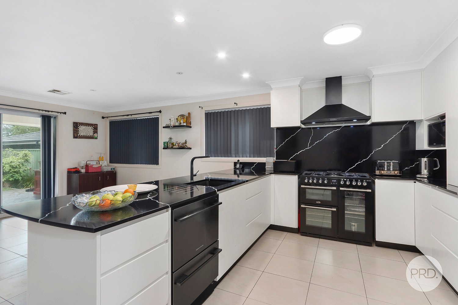 92 Telopea Avenue CARINGBAH SOUTH 2