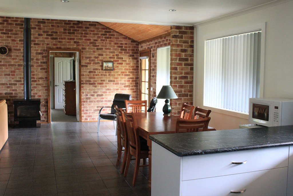 92 The Parade TUMBARUMBA 5