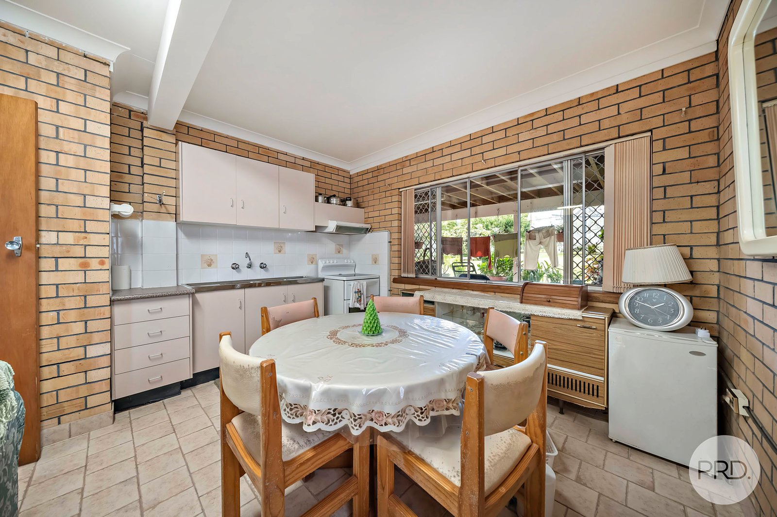 92 Tomaree Road SHOAL BAY 9