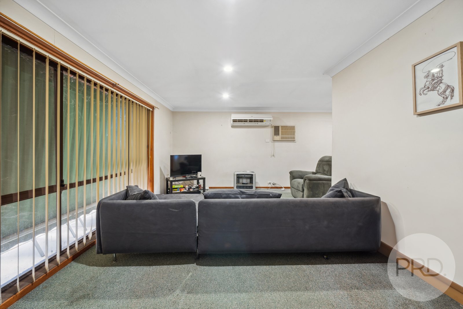 92 Undurra Drive GLENFIELD PARK 3